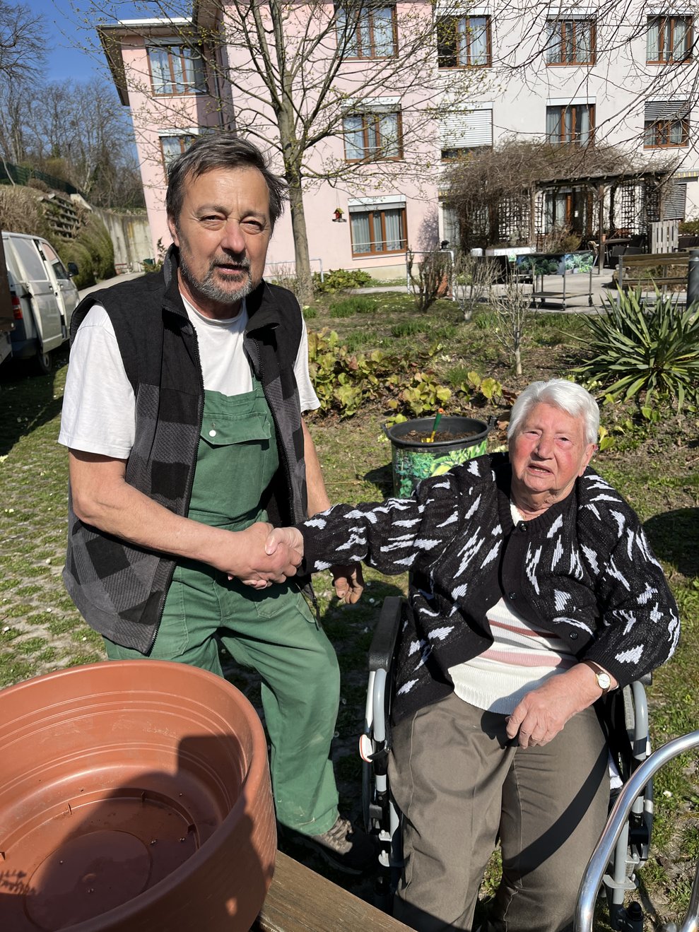 Gerald mit Bewohnerin